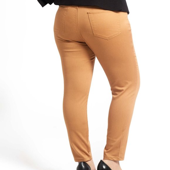OLGYN Women’s Stretch Ankle Plus Size Camel Pant - Picture 2 of 5